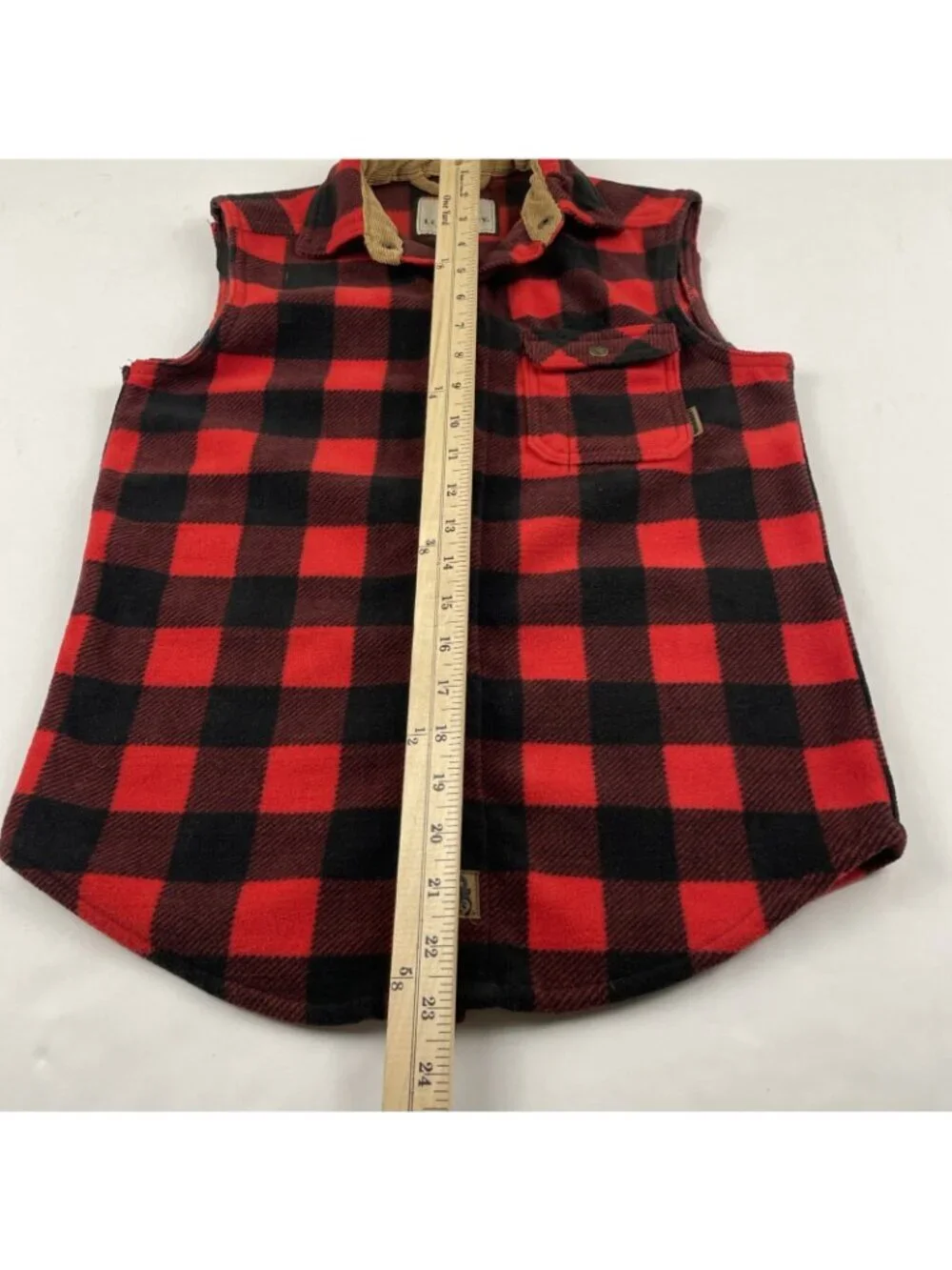 Legendary Whitetails Fleece Vest Youth Boy’s M (10/12) Snap Up Black Red Outdoor